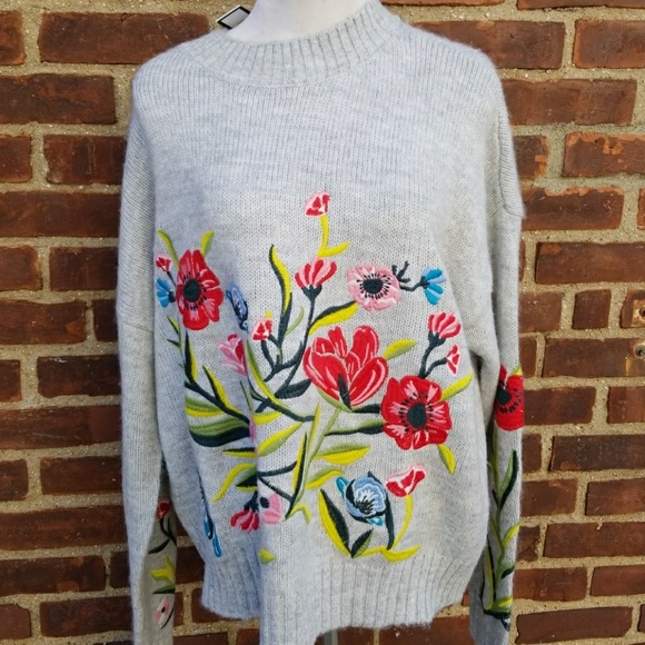 Romeo & Juliet Couture Sweaters - NWT Romeo.& Juliet sweater M - L